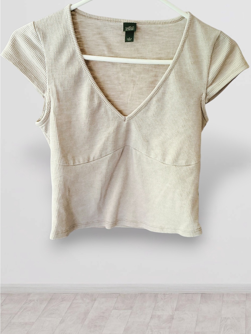 🌼wild fable Cream Ribbed V-Neck Crop Top